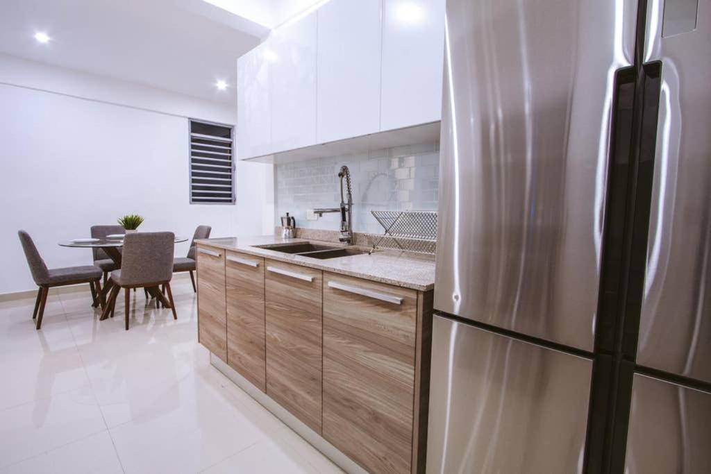 Two Bedroom Apt In Old Sj Five Min Walking From The Beach - Sevilla Court I Apartment *