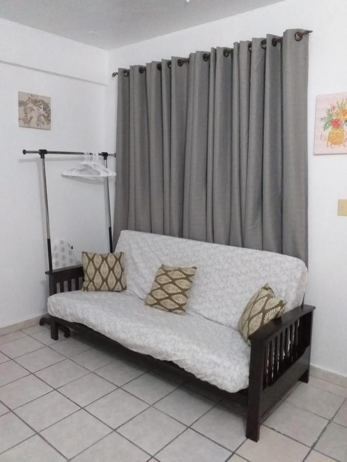 Apartment Beach Apt At La *