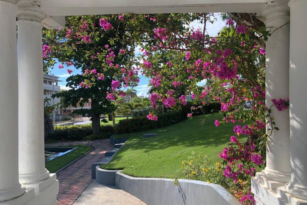 Apartment Two Bedroom Apt In Old Sj Five Min Walking From The Beach - Sevilla Court I *