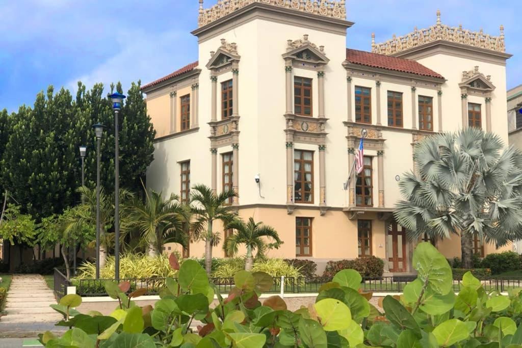 Apartment Two Bedroom Apt In Old Sj Five Min Walking From The Beach - Sevilla Court I San Juan