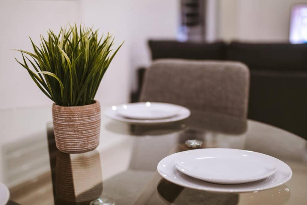 Two Bedroom Apt In Old Sj Five Min Walking From The Beach - Sevilla Court I San Juan