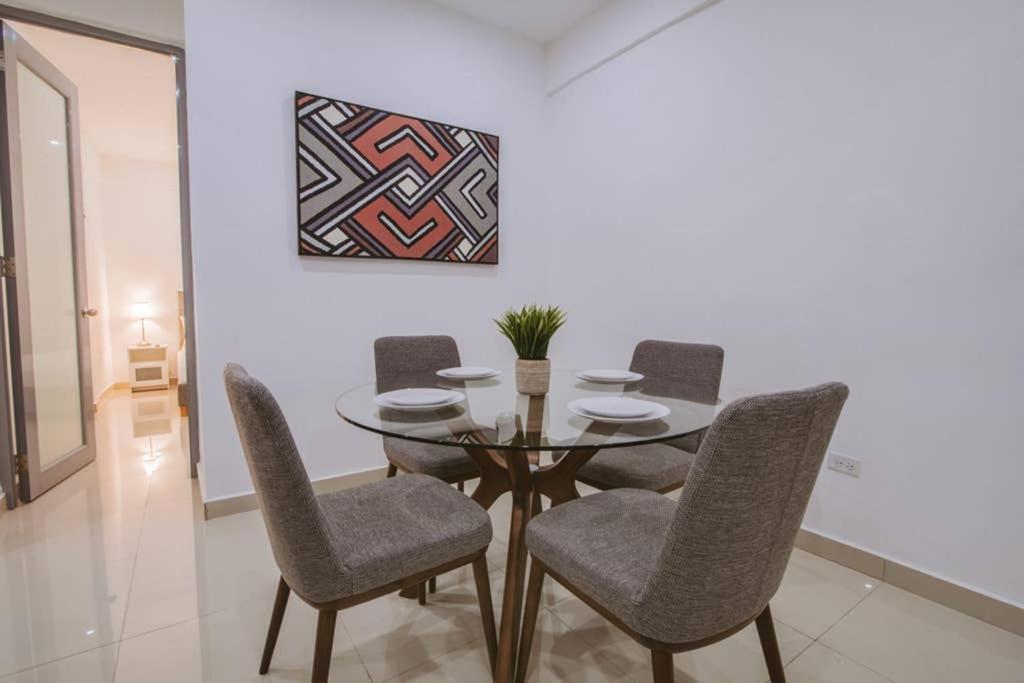 Two Bedroom Apt In Old Sj Five Min Walking From The Beach - Sevilla Court I *