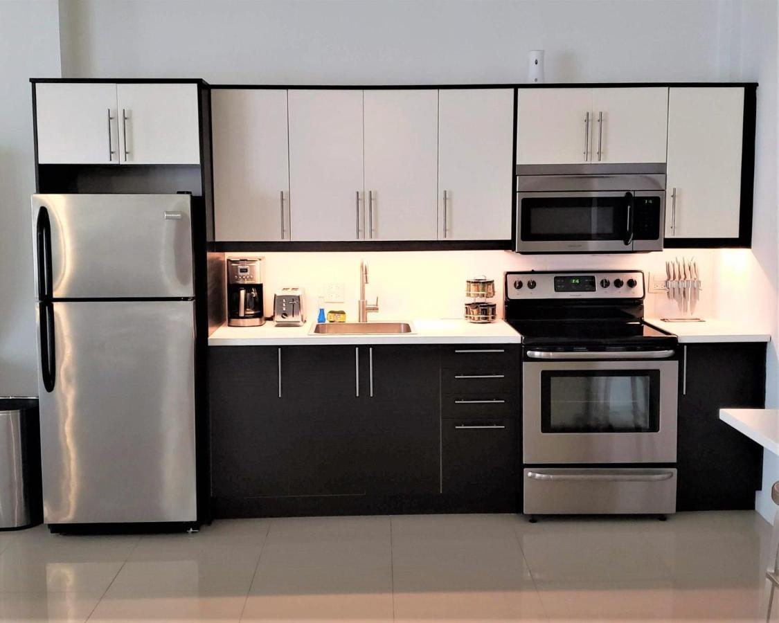 Kasa The Lofts Of Old 202 Huge 2 Bed 2 Bath For 6 Interior Terrace