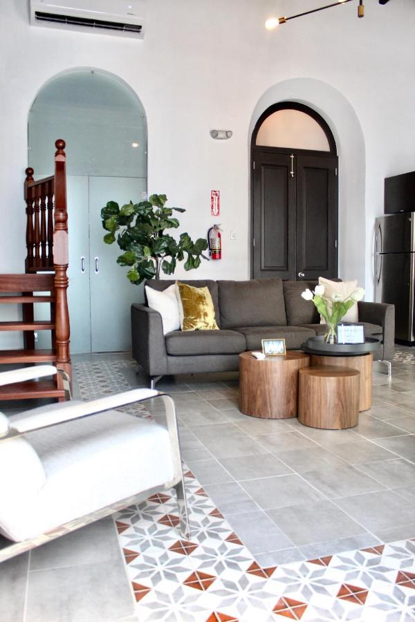 Modern In Old Town - Calle Luna Osj *