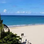 Apartamento Con Vista Al Mar En Isla Verde Carolina