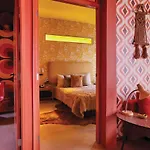 Mood Haus By Dw - 70\'S Retro Stays