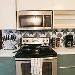 Art Inspired Apt Besides Governors Mansion In Osj - Fort Apt 11