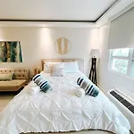 Comfy Modern Studio Apt @ San Juan Distrito T-Mobile