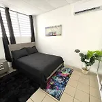 Monopoly 2 Bedroom Condo Near Beach W/Pool/Parking