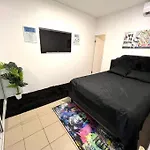 Monopoly 2 Bedroom Condo Near Beach W/Pool/Parking