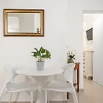 Prime Location At Condado Beach 1Br 1Ba - Apt 8