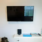 203-Tranquil Renovated Charm In The City, Near The Beach With Free Parking