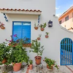 Artistic One-Bedroom Garden Apartment In Sj Mm9