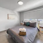 Aquabella 7 Paradise Stay In Isla Verde