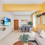 Group Vacation Home Steps From Beach And Nightlife