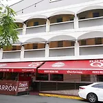 La Placita Suites Hotel-Suite 201