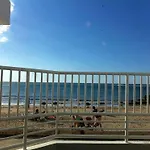 Playamar- Beachfront Apartment