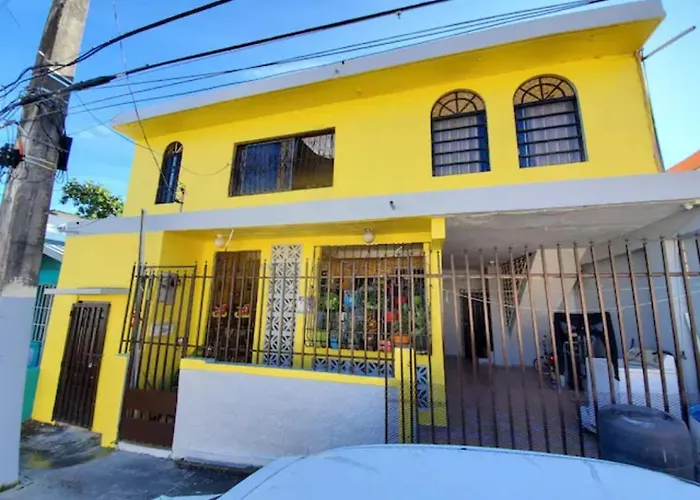 Cepeda Unit 1, Budget Friendly Studio Near Beach