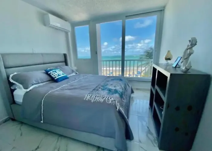 Apartamento Con Vista Al Mar En Isla Verde Carolina