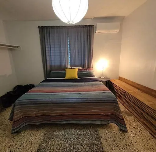 Jb23 Apts 4 Bedroom Apt Near Airport