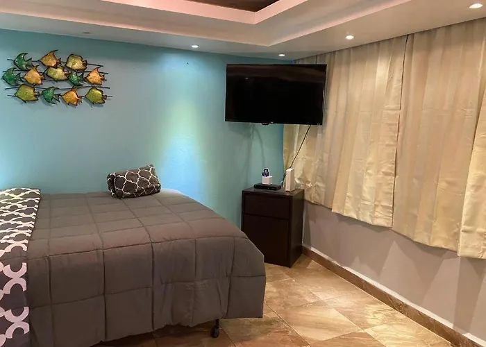 Isla Verde Tower Apts