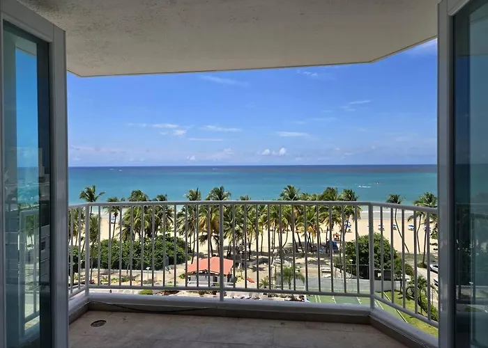 Tropical Chic Beach Paradise