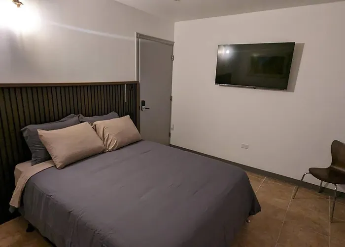 Santurce Studios Near Condado Beach 8