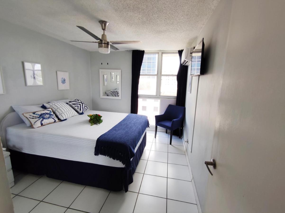 Apartment Ocean View Building + Pool, Next To Intercontinental . Best Location Isla Verde Beach *
