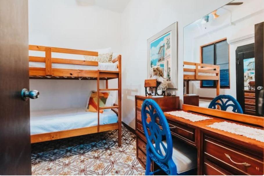 Apartment 305 San Sebastian St *