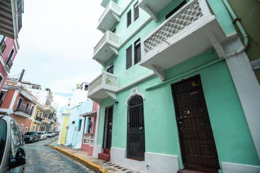 Apartment 305 San Sebastian St