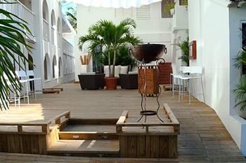 Hotel The House 3*