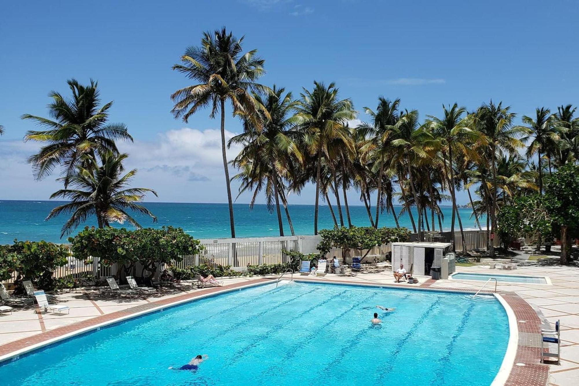 Kasa Palmas For 2 Ocean View Beachfront Pool Apartment *