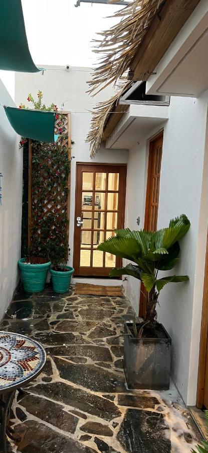 Aires Mediterraneos *