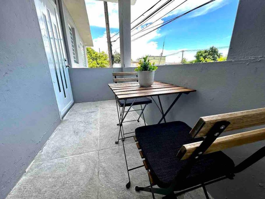 Casa Gumamela - Bright & Spacious 6-bedroom Units Apartment San Juan