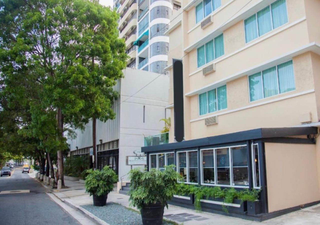 Casa Condado Residences & Apartment *