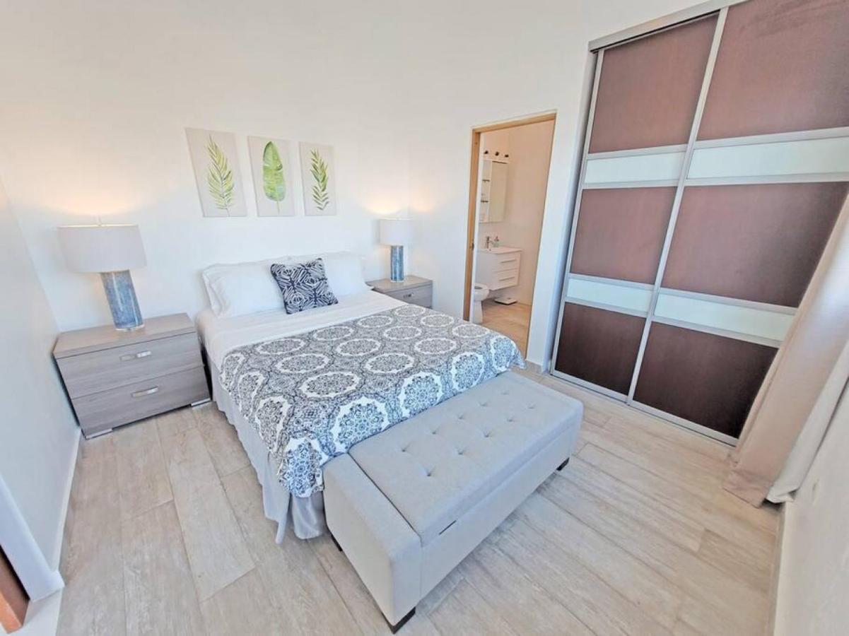 Ocean Park The Oasis #4 Penthouse - 2 Min 2 *