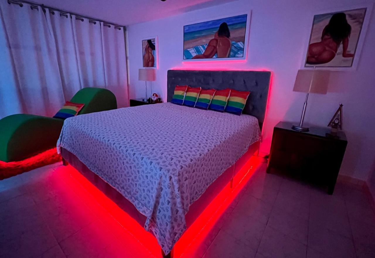 Beachfront Tropical Tantra * San Juan