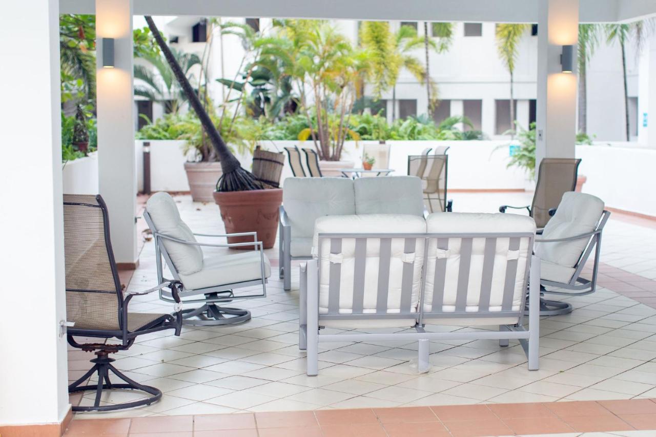 Swanky Oceanside Condado Penthouse * San Juan