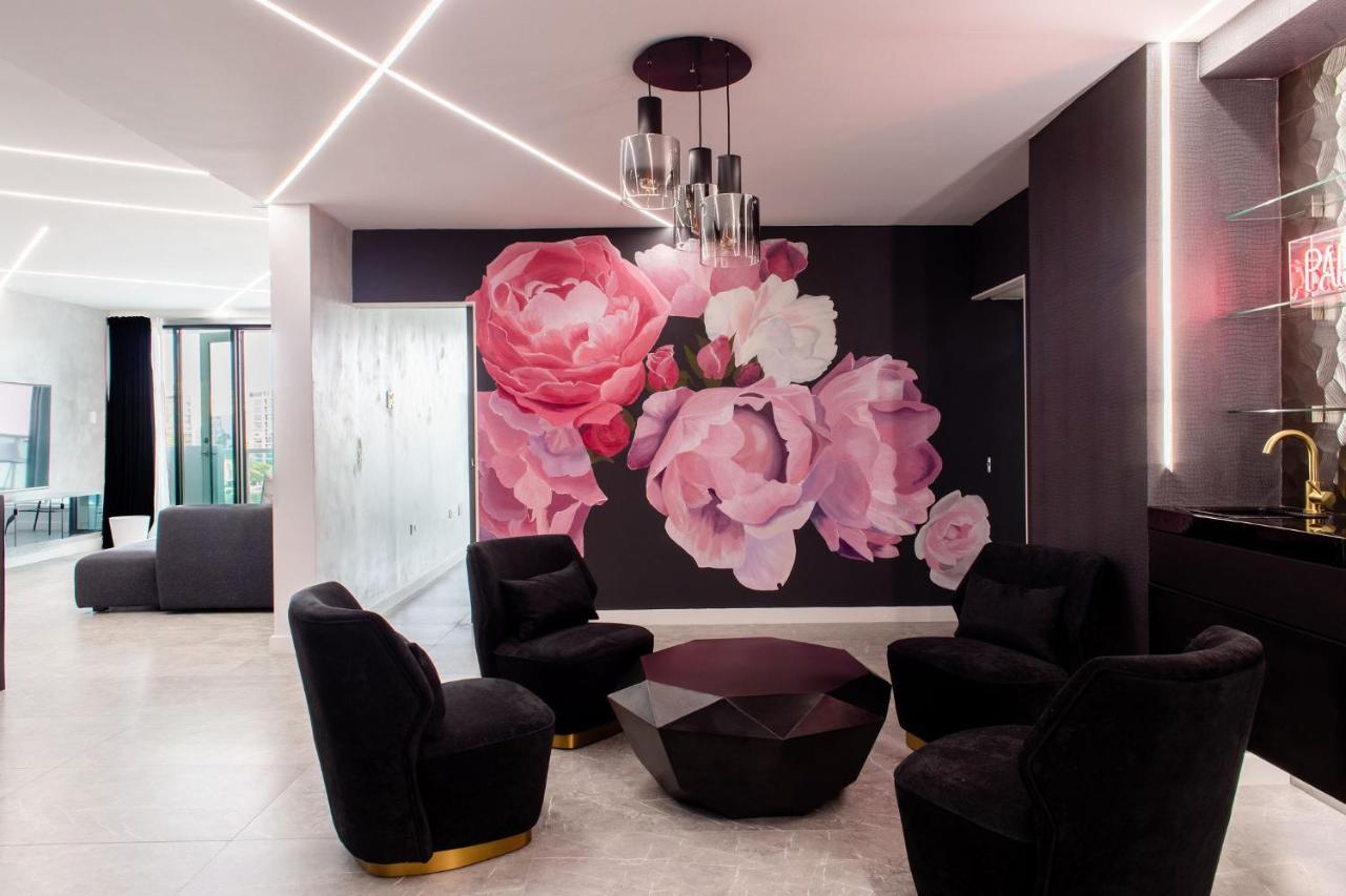 Swanky Oceanside Condado Penthouse Apartment *