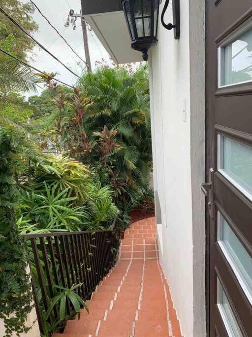 Private In Duplex W 4 Baths Fq Beds 1-3ppl