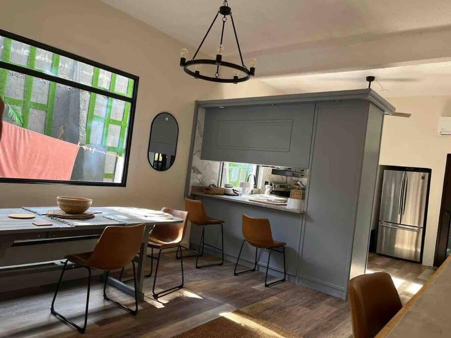 Private In Duplex W 4 Baths Fq Beds 1-3ppl *
