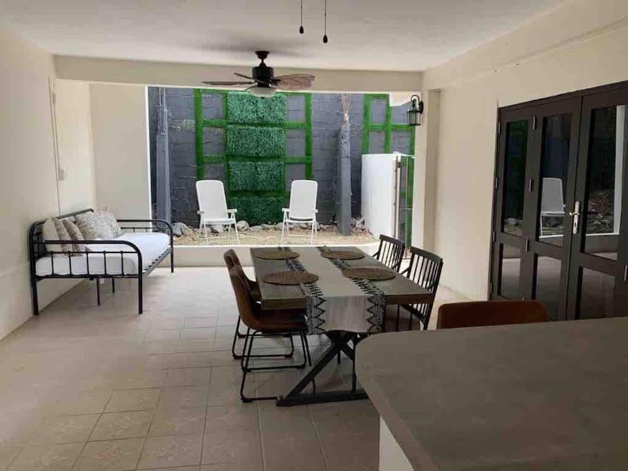 Private In Duplex W 4 Baths Fq Beds 1-3ppl San Juan