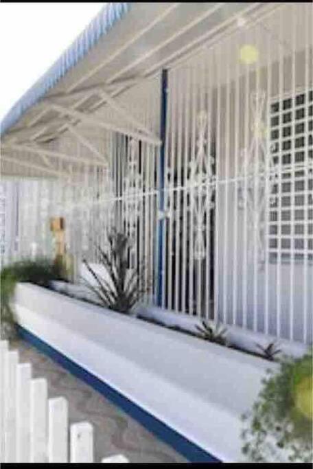 5 Min From Airport And Isla Location & Pool & Jacuzzi & Youtube Video Available Holiday home *