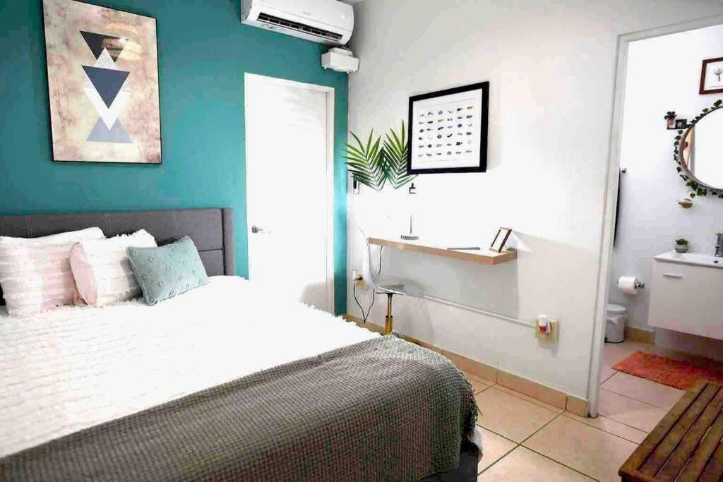 5 Min From Airport And Isla Location & Pool & Jacuzzi & Youtube Video Available Holiday home San Juan