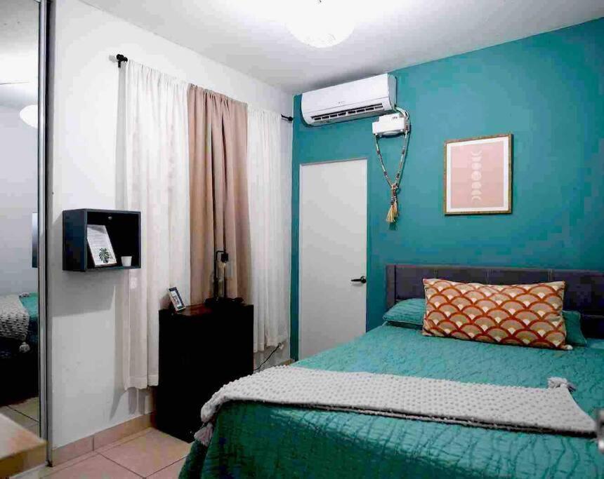 5 Min From Airport And Isla Location & Pool & Jacuzzi & Youtube Video Available Holiday home San Juan