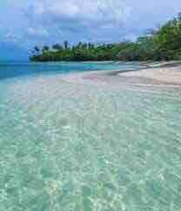 5 Min From Airport And Isla Location & Pool & Jacuzzi & Youtube Video Available