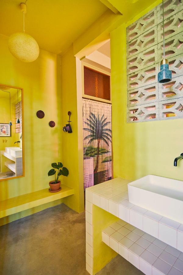 Mood Haus By Dw - 70's Retro Apartment *