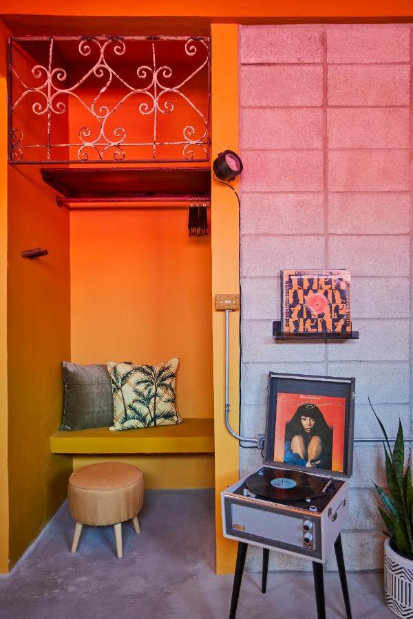 Mood Haus By Dw - 70's Retro Apartment