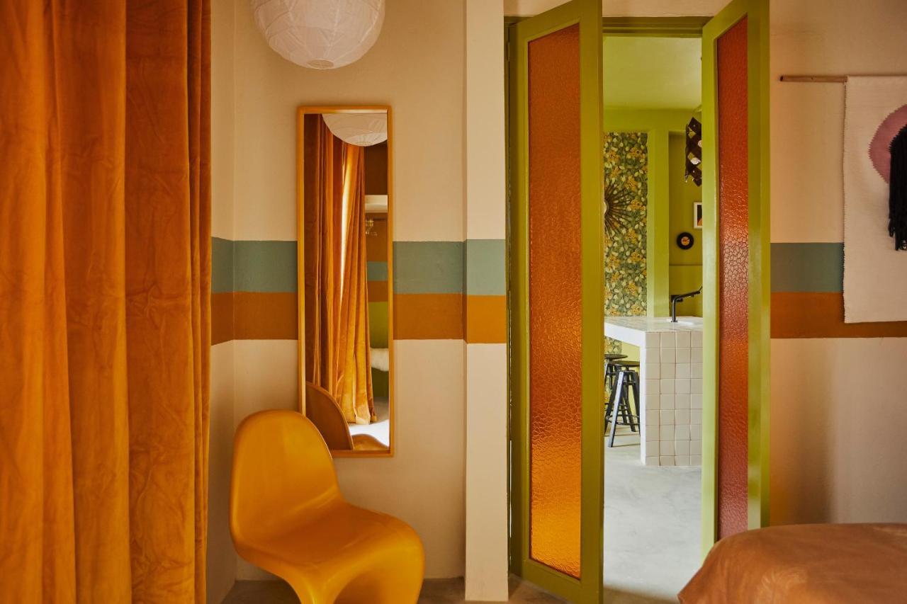 Mood Haus By Dw - 70's Retro