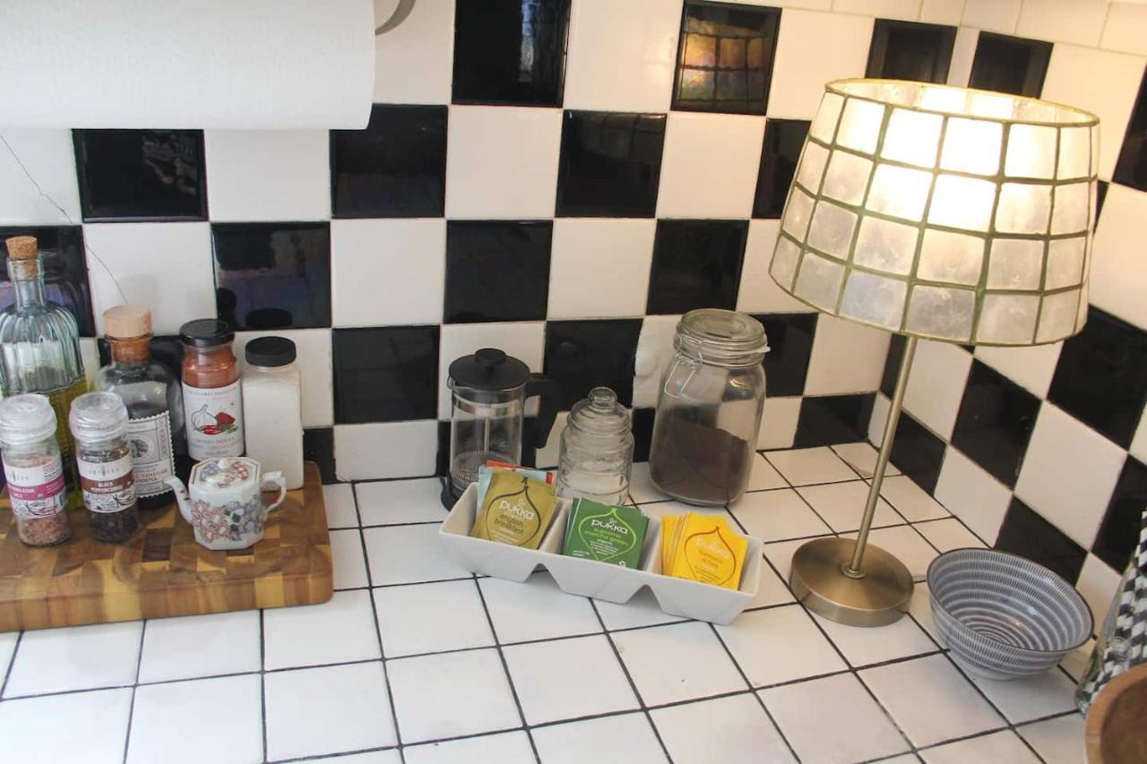 Holiday home Footprints House At Yardley Place *